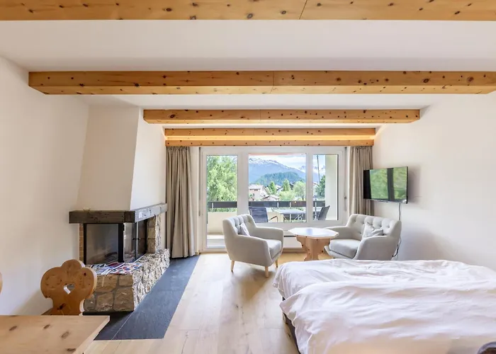 Charming Facing Piz Rosatsch *